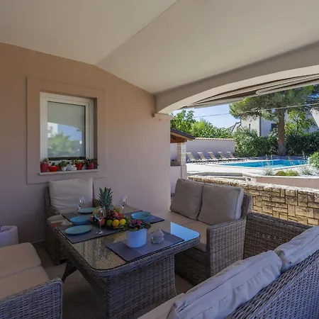 Apartman Hrvatin By Interhome Pula