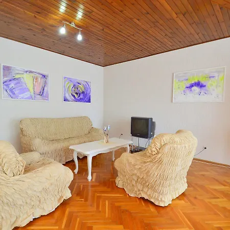 Hrvatin Apartment